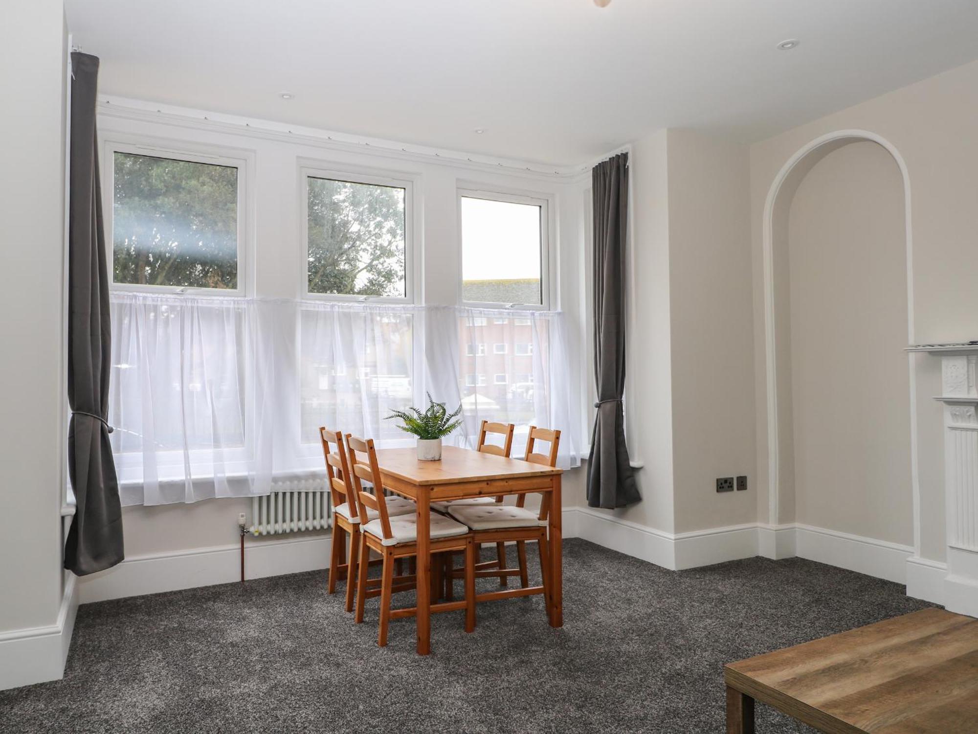 1 The Charleston Apartment Сийфорд Екстериор снимка