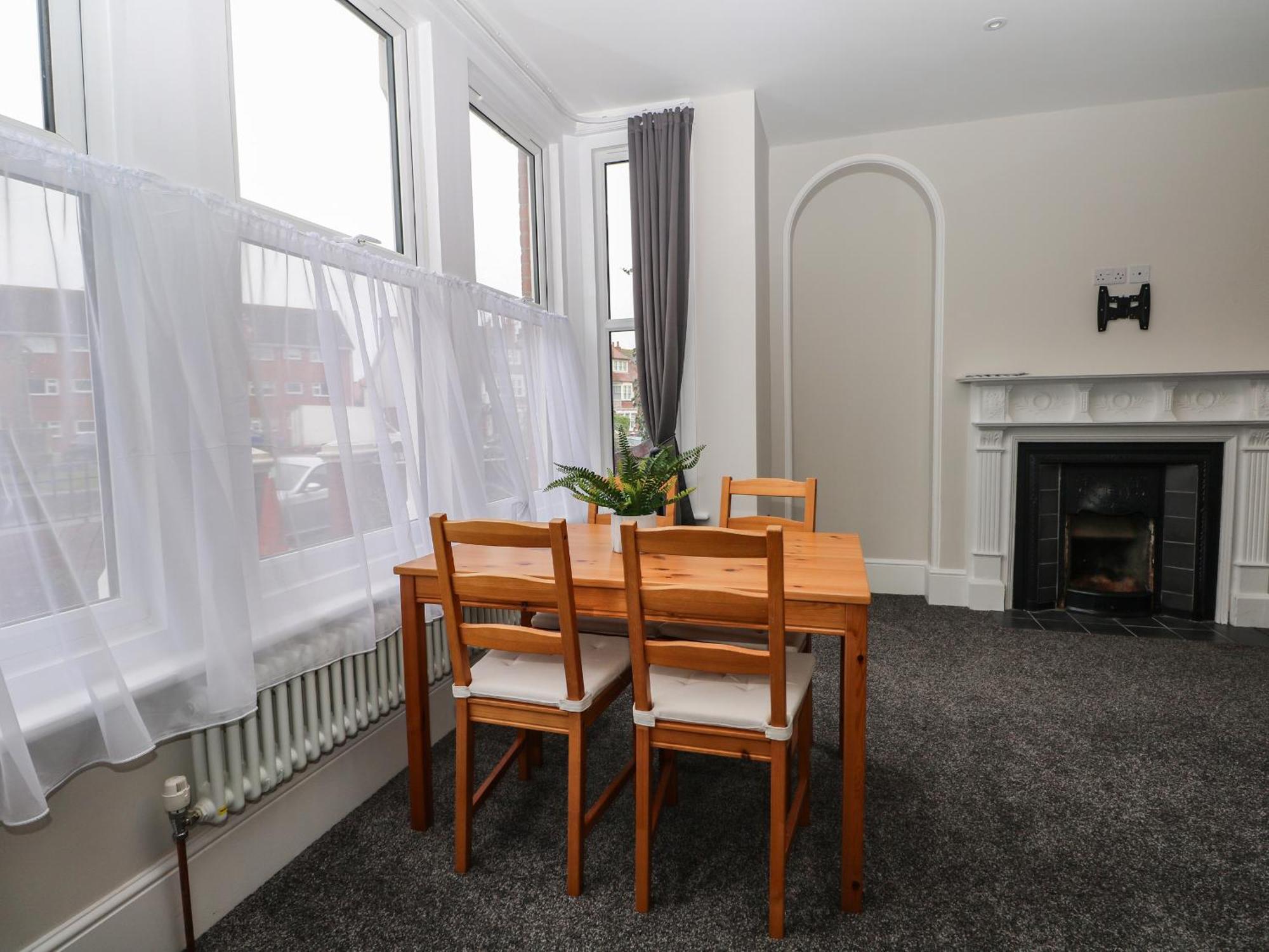 1 The Charleston Apartment Сийфорд Екстериор снимка