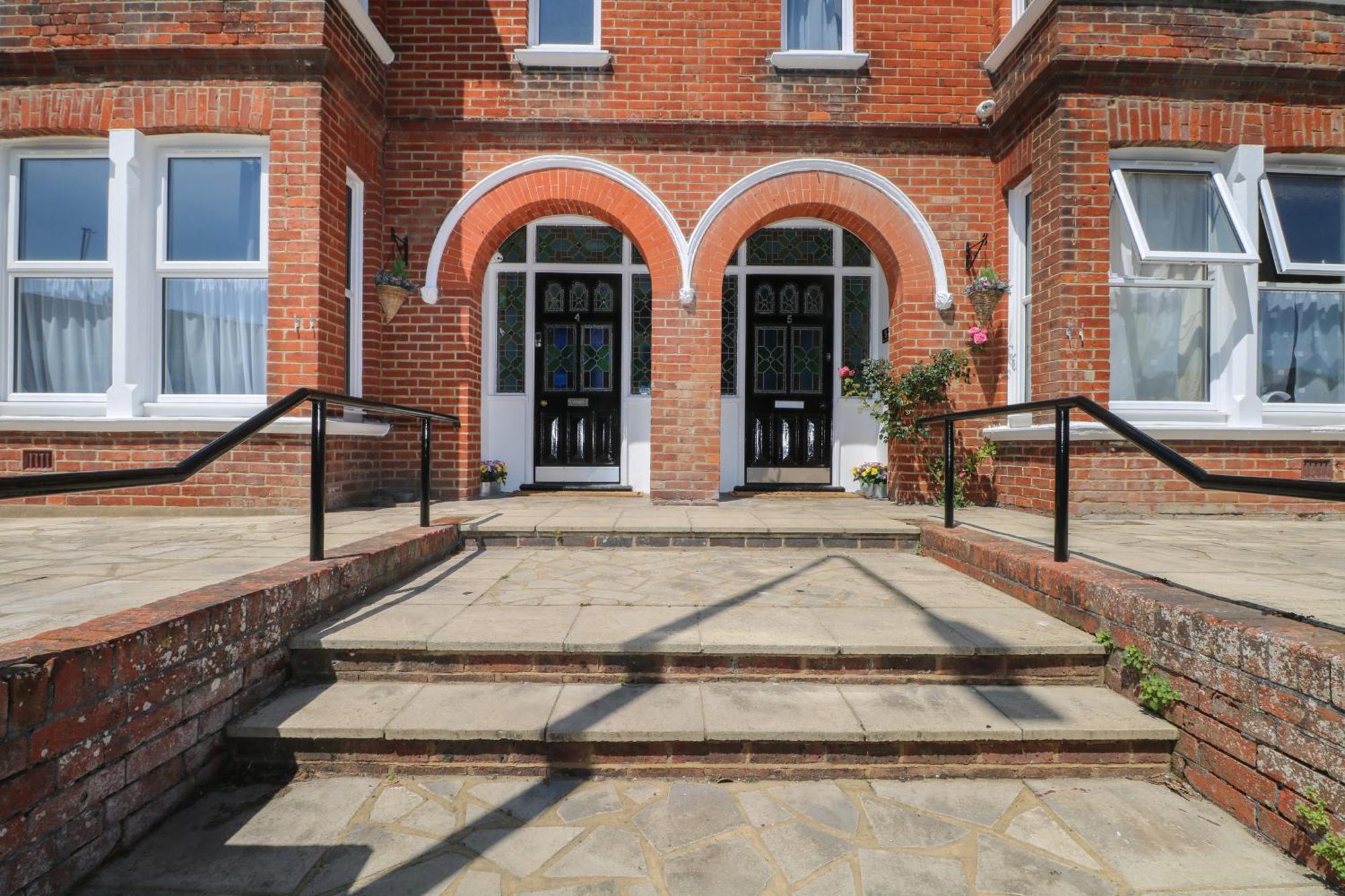 1 The Charleston Apartment Сийфорд Екстериор снимка